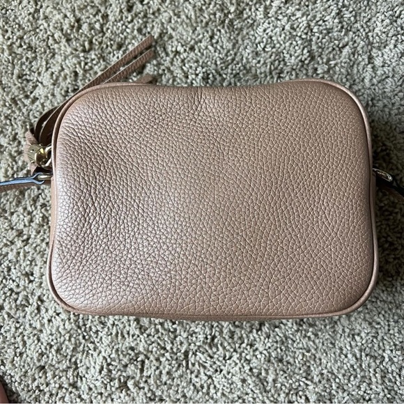 Pebbled Calfskin Small Soho Disco Bag Tan

Used, Excellent Condition - Picture 2 of 7